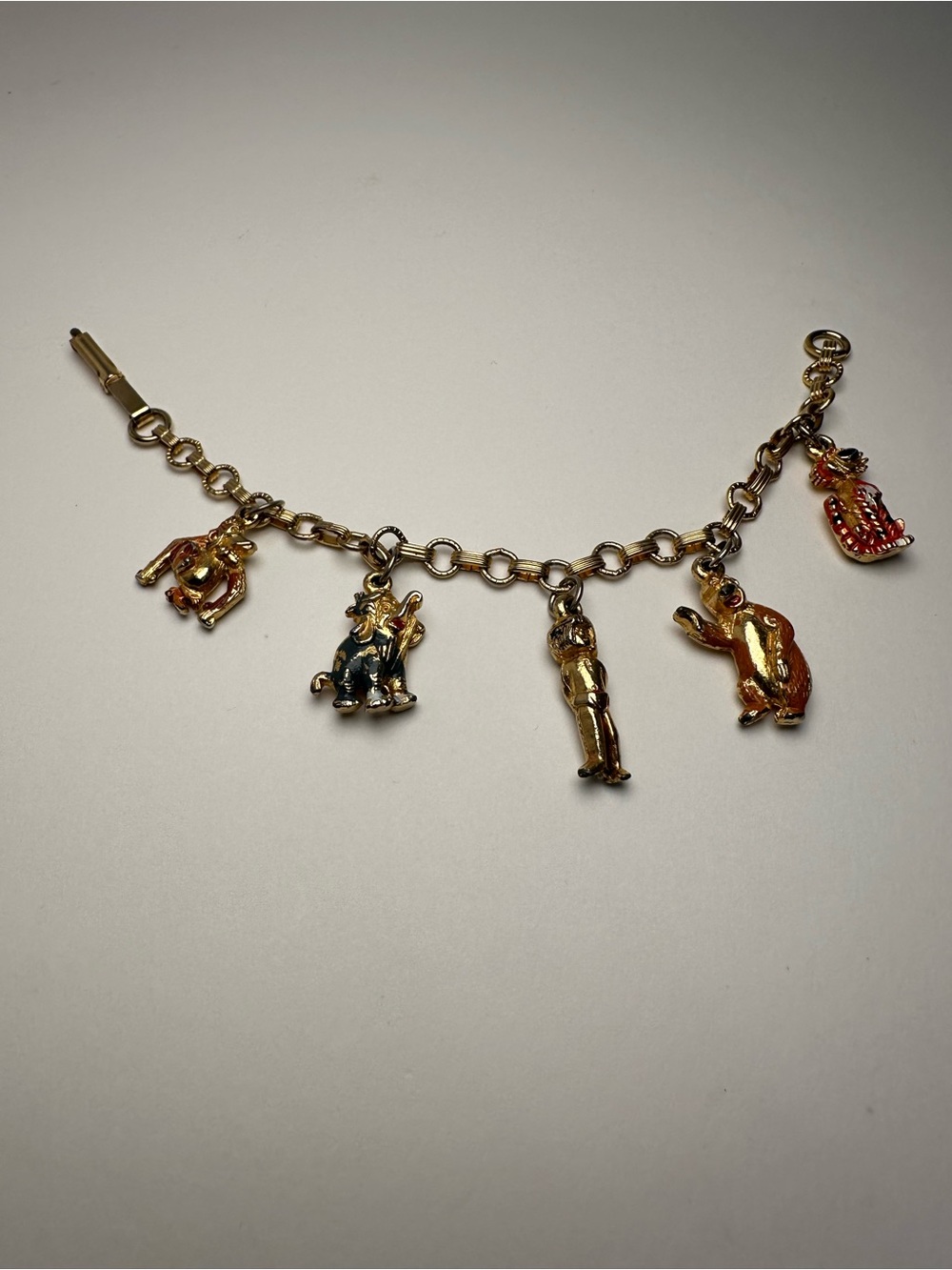 Walt Disney Vtg Jungle Book Gold-Tone Animal Charm Bracelet Five Figurine Charms